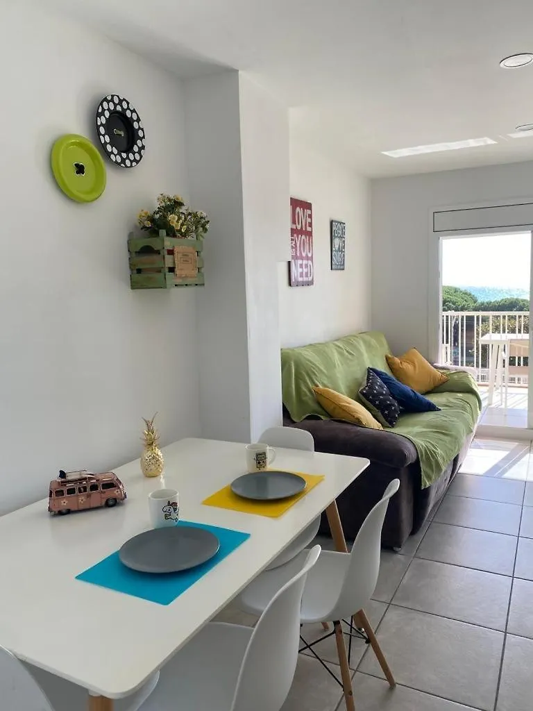 Apartamento Frente Al Mar Con Piscina Malgrat de Mar Spain